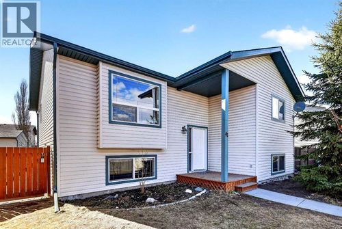 42 Strathford Close, Strathmore, AB, T1P1S5 | Card Image