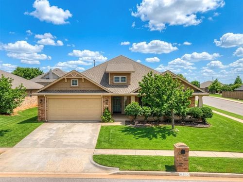 802 Sedona Dr, Norman, OK, 73071-9501 | Card Image