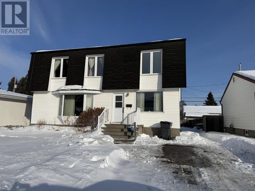 2605 Woodlawn Ave, Thunder Bay, ON, P7C2A2 | Card Image