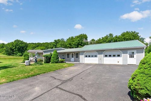 354 Hughes Rd, Amsterdam, NY, 12010-8204 | Card Image
