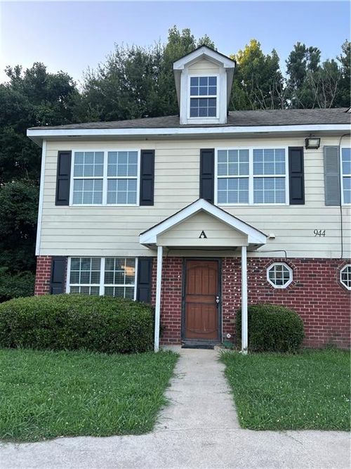 a-944 Old Mill Pt, Monroe, GA, 30655-2876 | Card Image