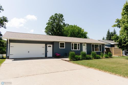 111 Bedrock Ln, Cavalier, ND, 58220-4625 | Card Image