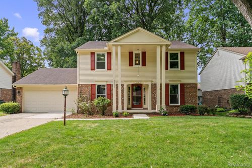 2118 Rutgers Dr, Troy, MI, 48085-3881 | Card Image