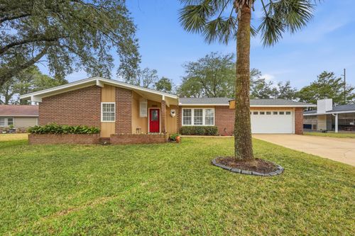 374 Makron Dr Nw, Fort Walton Beach, FL, 32548-4631 | Card Image