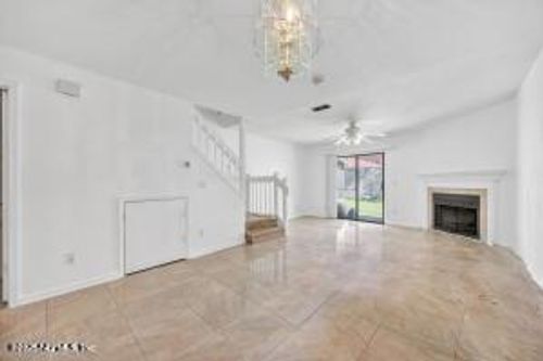 1062-8300 Plaza Gate Ln, Jacksonville, FL, 32217-4497 | Card Image