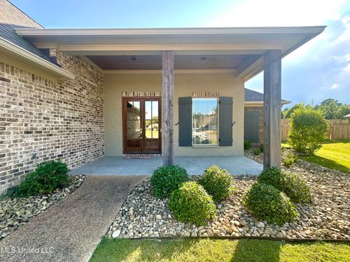 349 Emerald Way, Brandon, MS, 39047 | Card Image