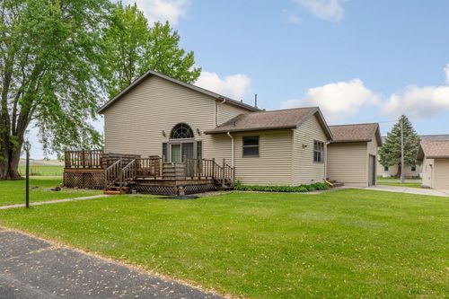425 W Franklin St, Morristown, MN, 55052-5129 | Card Image