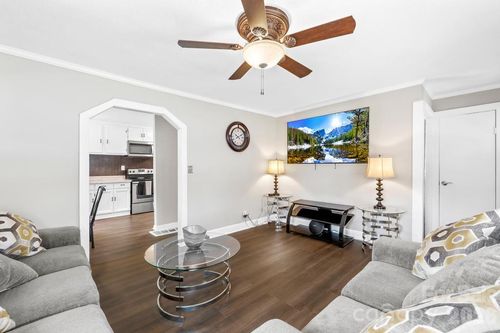 430 Arlington Circle Nw, Lenoir, NC, 28645 | Card Image