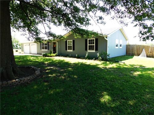 1018 Rawlins Dr, Holden, MO, 64040-9430 | Card Image