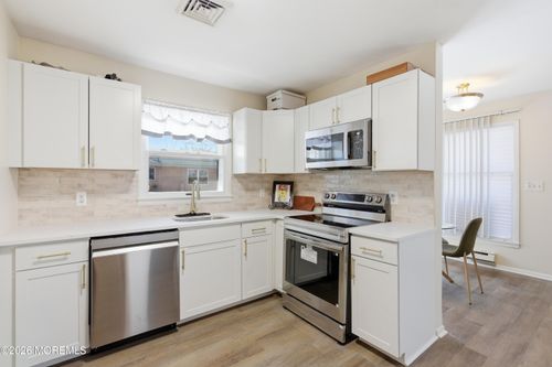 43A Magnolia Rd, Manahawkin, NJ, 08050 | Card Image