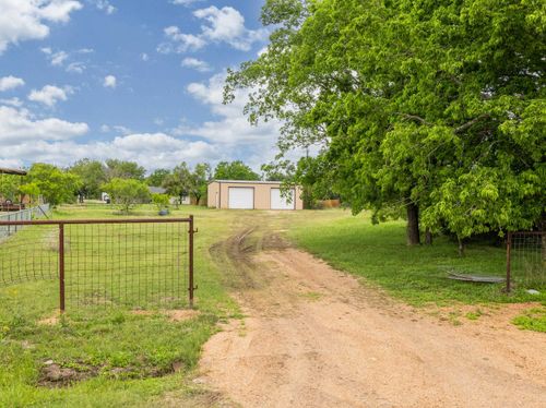316 Fawn Hill St, Burnet, TX, 78611-9750 | Card Image