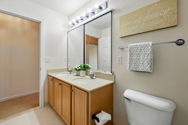49935 Blackberry Trl, Condo with 3 bedrooms, 3 bathrooms and null parking in Novi MI | Image 23