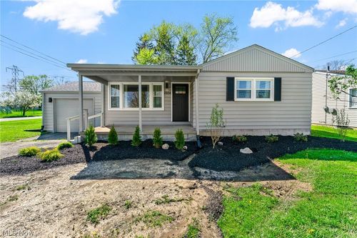 2934 Brunswick Rd, Youngstown, OH, 44511-2120 | Card Image