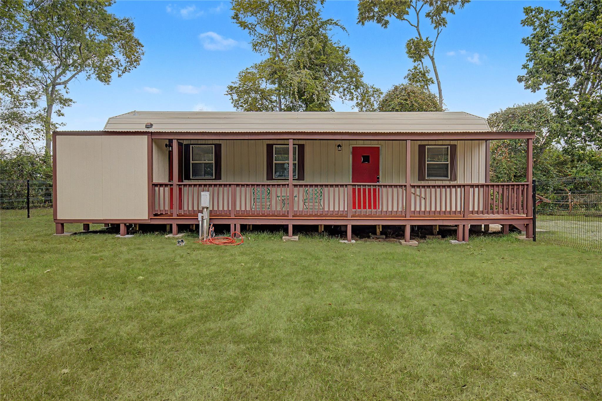 Residential Lease in Willis 5