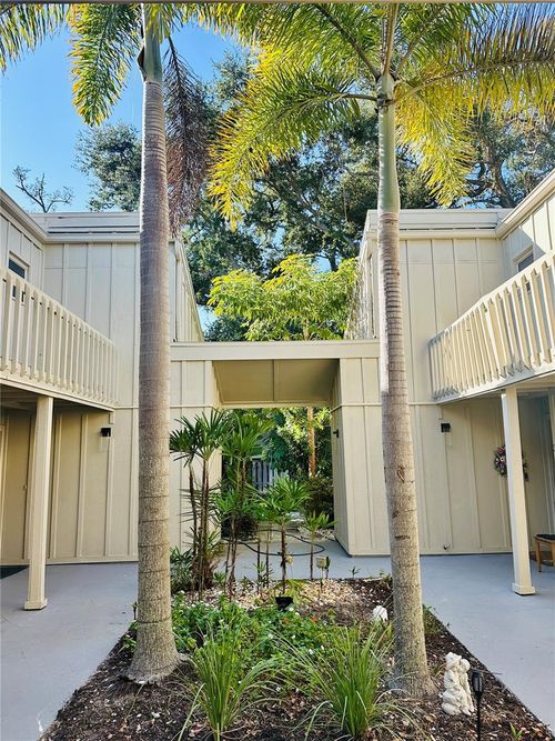 apt-f1-2208 Bahia Vista St, SARASOTA, FL, 34239-2407 | Card Image