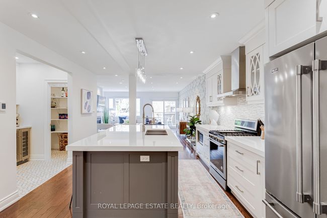 7 Delaware Ave, House attached with 5 bedrooms, 5 bathrooms and 1 parking in Toronto ON | Image 12