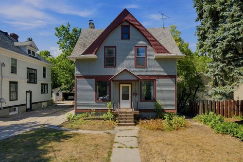 1028 7th St N, Fargo, ND, 58102-3606 | Card Image