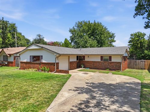 4312 N Sterling Ave, Warr Acres, OK, 73122-4410 | Card Image