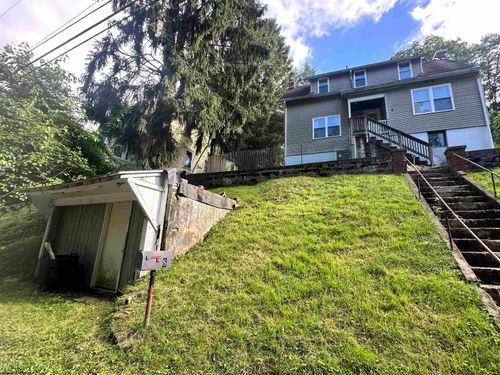8 Hillside Dr, Fairmont, WV, 26554-2446 | Card Image