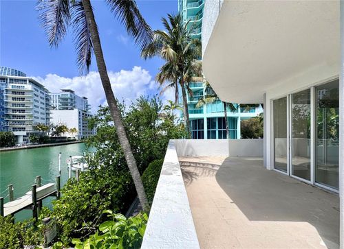 203-5970 Indian Creek Dr, Miami Beach, FL, 33140-2288 | Card Image