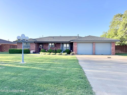 914 W Lee St, Floydada, TX, 79235-2019 | Card Image