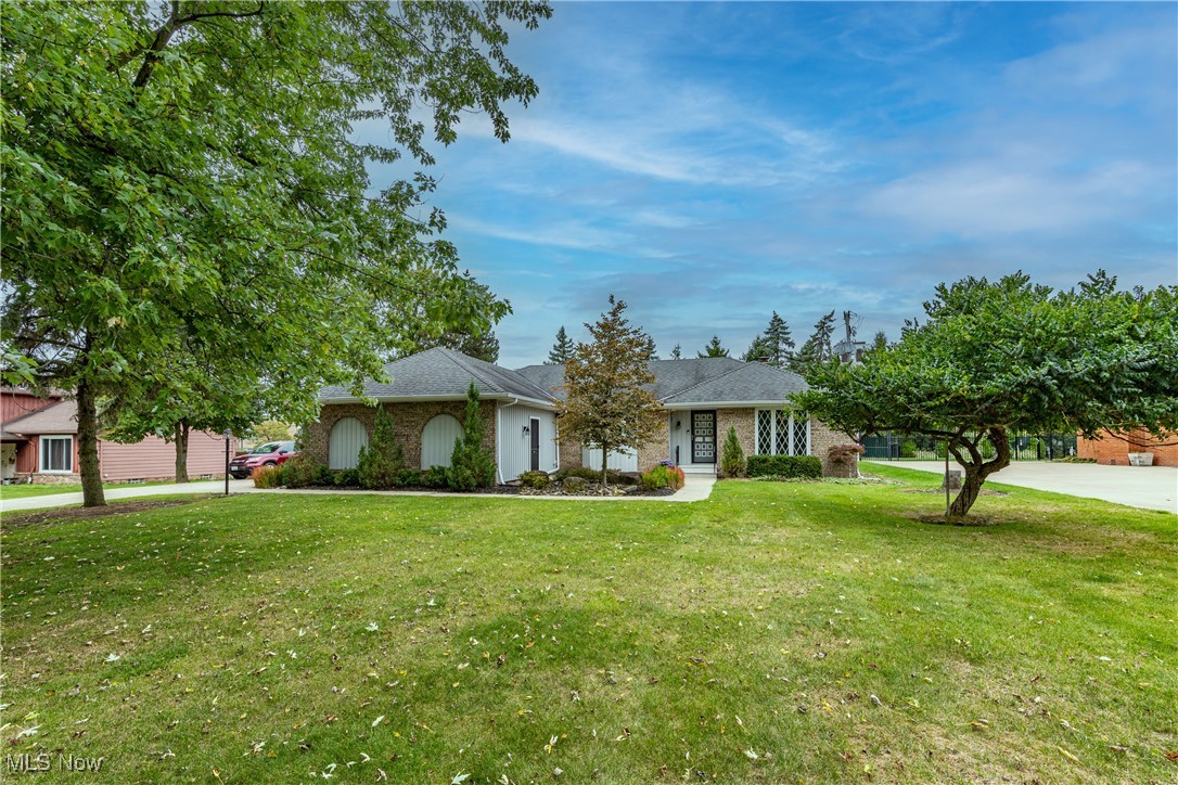 Hilary Dr, North Royalton, OH 44133