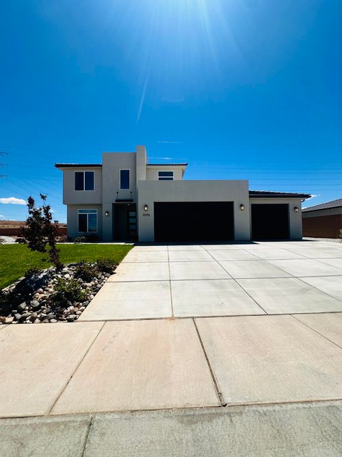 1370 E Honeycomb Dr, St George, UT, 84790 | Card Image