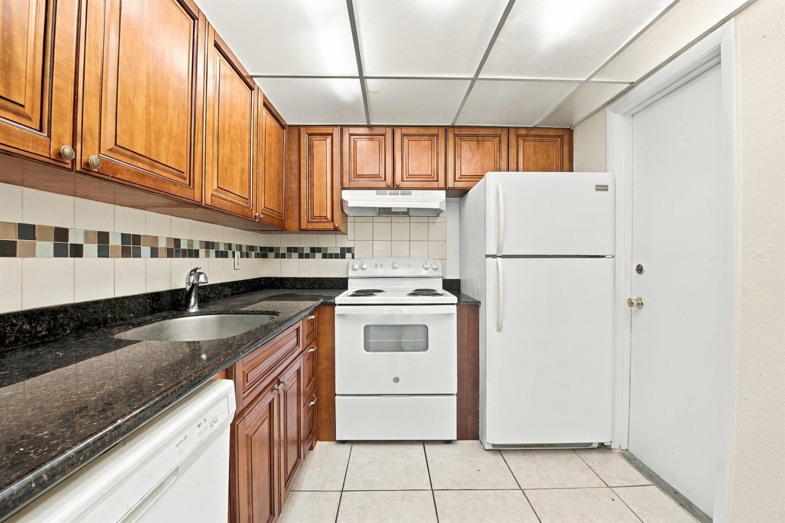 Residential Lease in Boca Raton 4