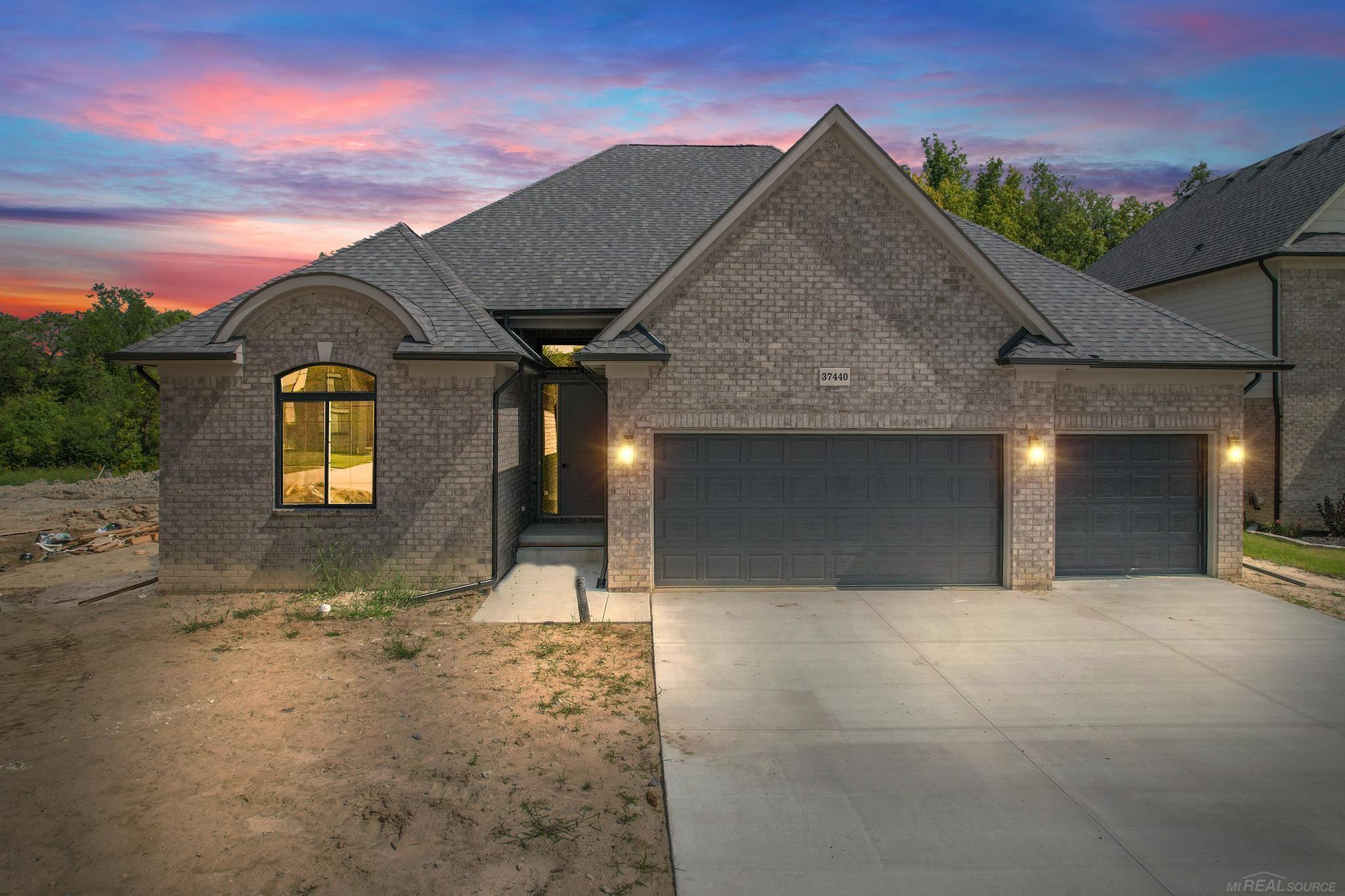 Josephine Dr, Sterling Heights, MI 48312