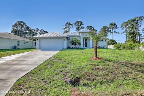 926 Sareta St Se, Palm Bay, FL, 32909-5801 | Card Image