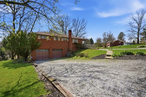 150 Baker Dr, Ross Twp, PA, 15237 | Card Image