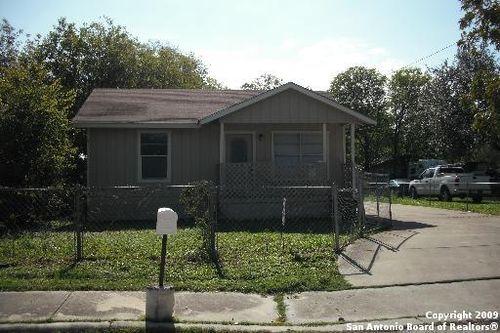 914 Vermont St, San Antonio, TX, 78211-1736 | Card Image
