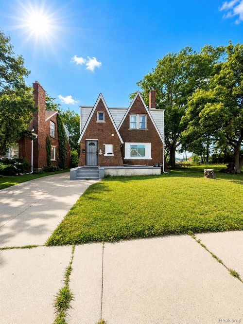 8603 Kentucky St, Detroit, MI, 48204-3196 | Card Image