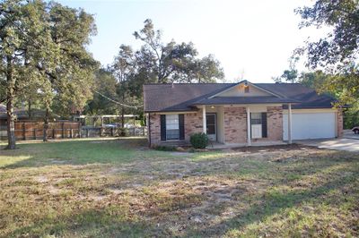 Wide open spaces on all sides of the house. | Image 2