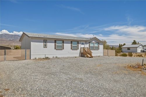 5361 Genoa Ave, Pahrump, NV, 89060-1332 | Card Image