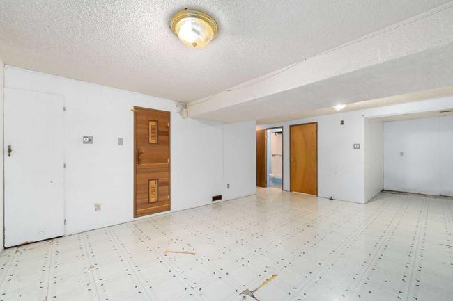 8531 47 Ave Nw, House other with 3 bedrooms, 2 bathrooms and 2 parking in Calgary AB | Image 25
