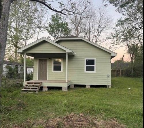 101 Alabama, Hull, TX, 77564 | Card Image