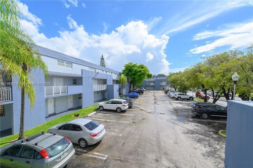 apt-l417-9375 Fontainebleau Blvd, Miami, FL, 33172-4651 | Card Image