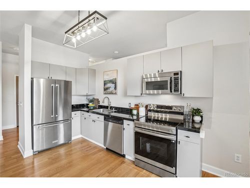 b204-5677 S Park Pl, Englewood, CO, 80111 | Card Image