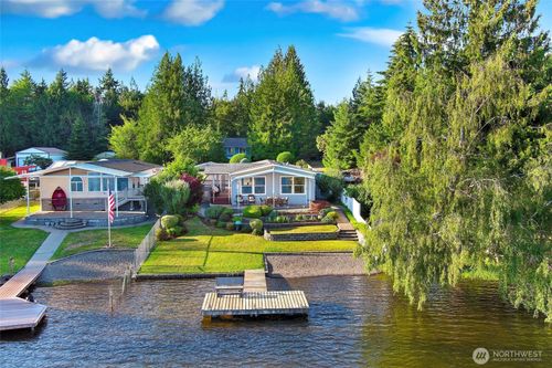 90 Se Crescent Dr, Shelton, WA, 98584-9211 | Card Image