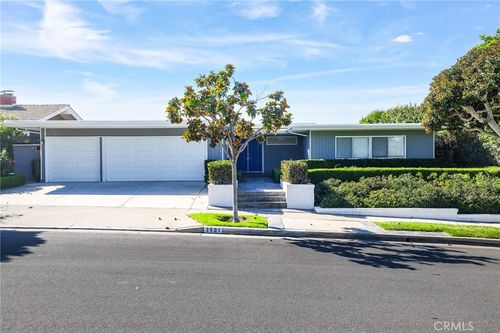 2501 Blue Water Dr, Corona Del Mar, CA, 92625-1301 | Card Image