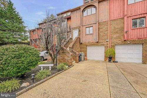 15 Servan Ct, WILMINGTON, DE, 19805-2900 | Card Image