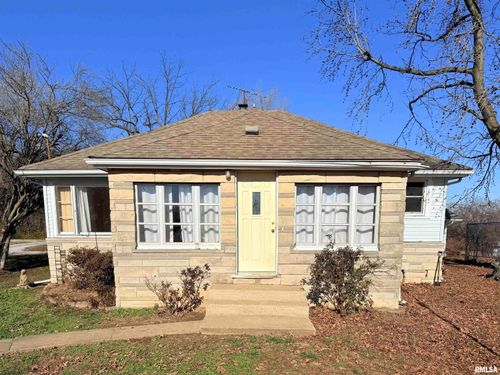 1708 Yew St, Harrisburg, IL, 62946-3881 | Card Image