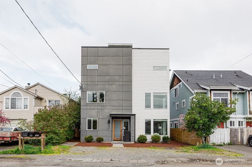 522 N 104th St, Seattle, WA, 98133-9208 | Card Image