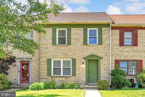 6541 Hollow Dr, EAST PETERSBURG, PA, 17520-1051 | Card Image