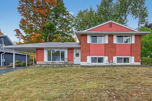 268 Ottawa Street, Mississippi Mills, ON, K0A1K0 | Card Image