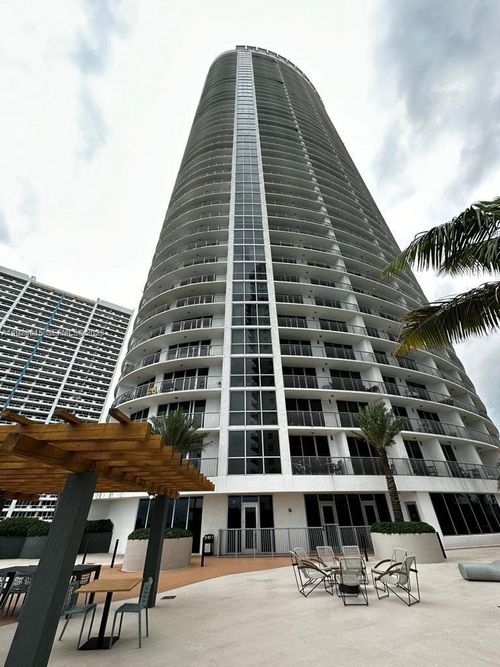 apt-3109-1750 N Bayshore Dr, Miami, FL, 33132-3212 | Card Image