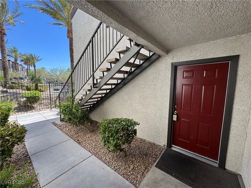 unit-3018-950 Seven Hills Dr, Henderson, NV, 89052-4309 | Card Image