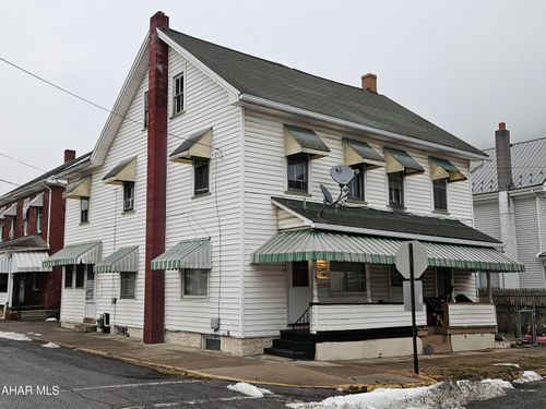 102 E 14th St, Tyrone, PA, 16686-1704 | Card Image