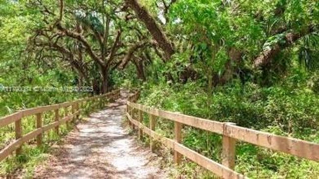 9271 Arborwood Cir, House other with 2 bedrooms, 2 bathrooms and null parking in Davie FL | Image 36